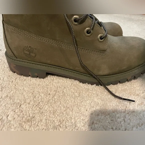 Timberland | Camo sole green Nubuck binch
Premium Waterproof Boots - Picture 2 of 6